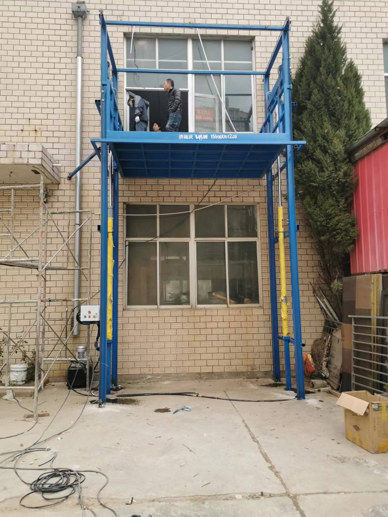 導(dǎo)軌式液壓升降機(jī)有哪些獨(dú)特的優(yōu)勢(shì)?