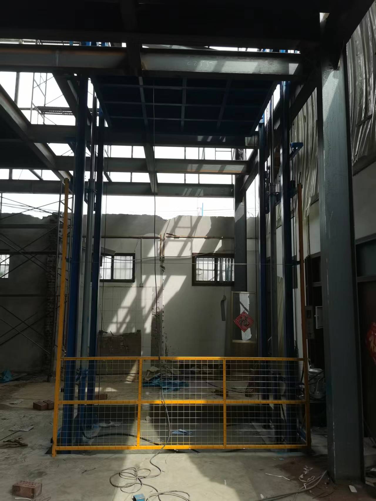 剪叉式液壓升降平臺的特點(diǎn)及適用范圍