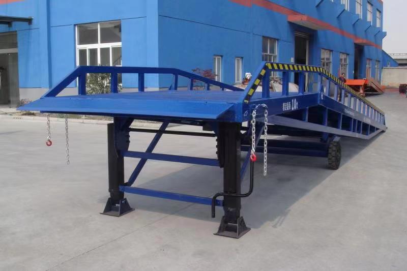 移動(dòng)式登車(chē)橋的特點(diǎn)與優(yōu)勢(shì)